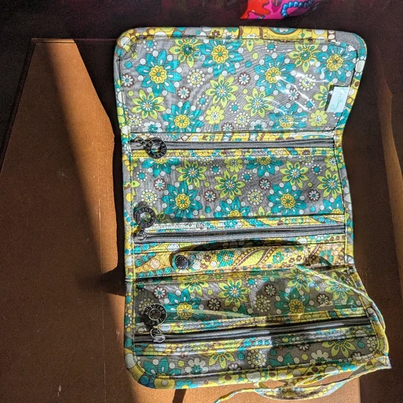 Vera Bradley Paisley Jewelry and cosmetics organizer - Picture 7 of 12